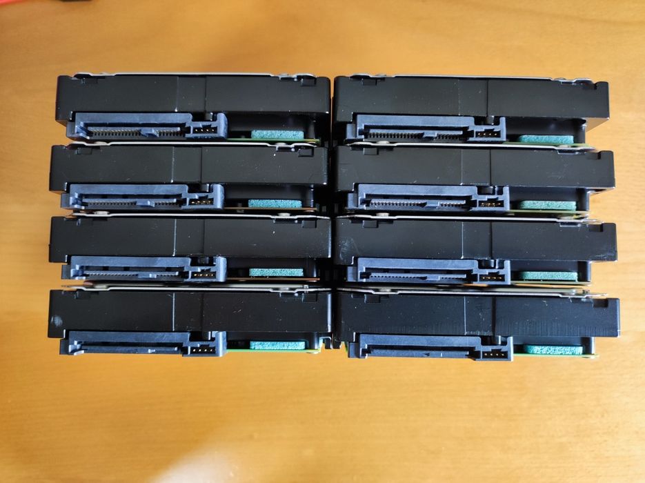 8 Discos Seagate sas 1TB64752099455362123