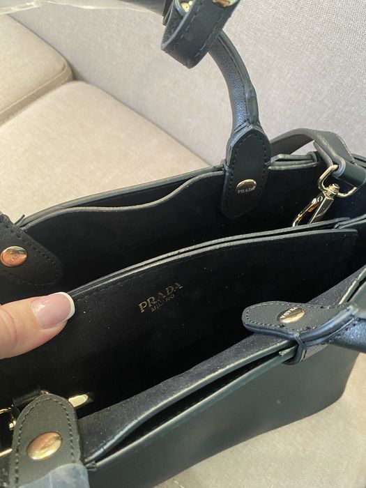 Сумка prada чорна