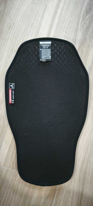 Proteção dorsal Alpinestars Nucleon KR-Cell.
