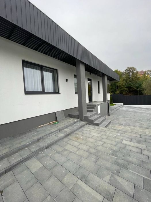 Продаж будинку з ремонтом «під ключ» на Червениці