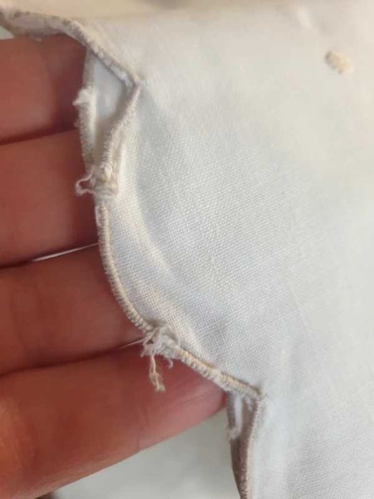 Serweta krem haftowana 80 x 80 bawełna