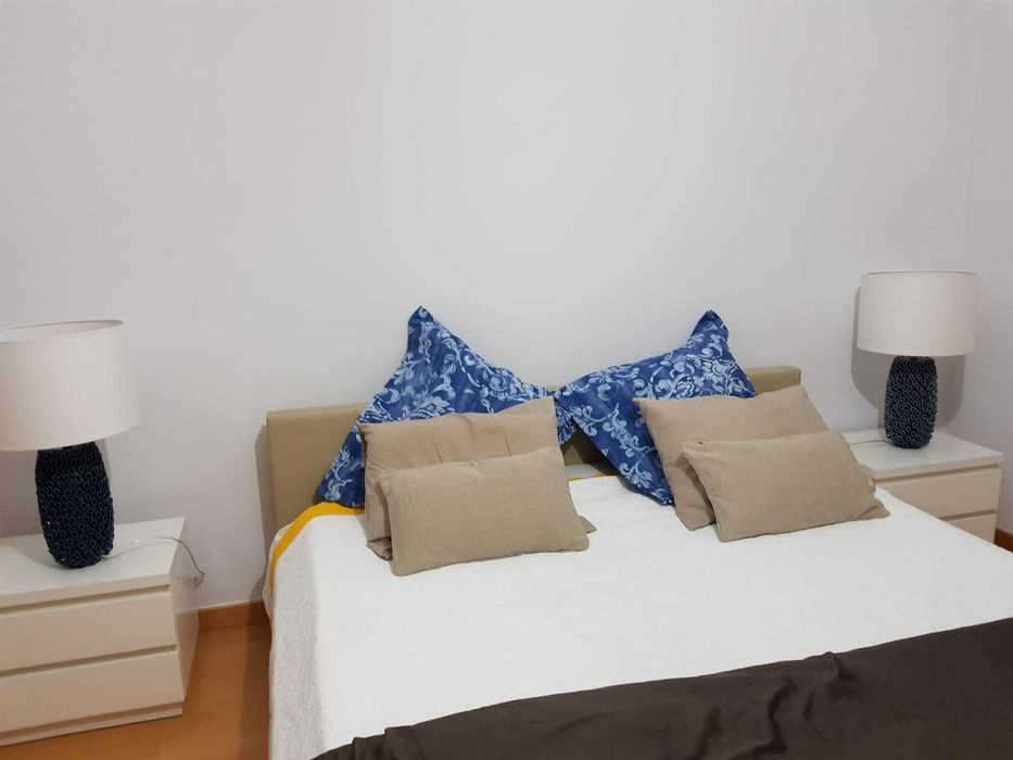 Moradia T4 Mobilada junto ao Oeiraspark e acesso A5