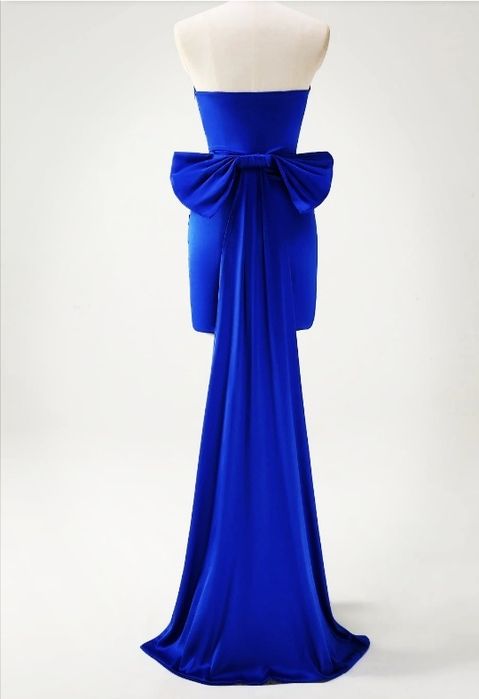 Elegancka sukienka niebieska tren kokardą L wesele studniówka