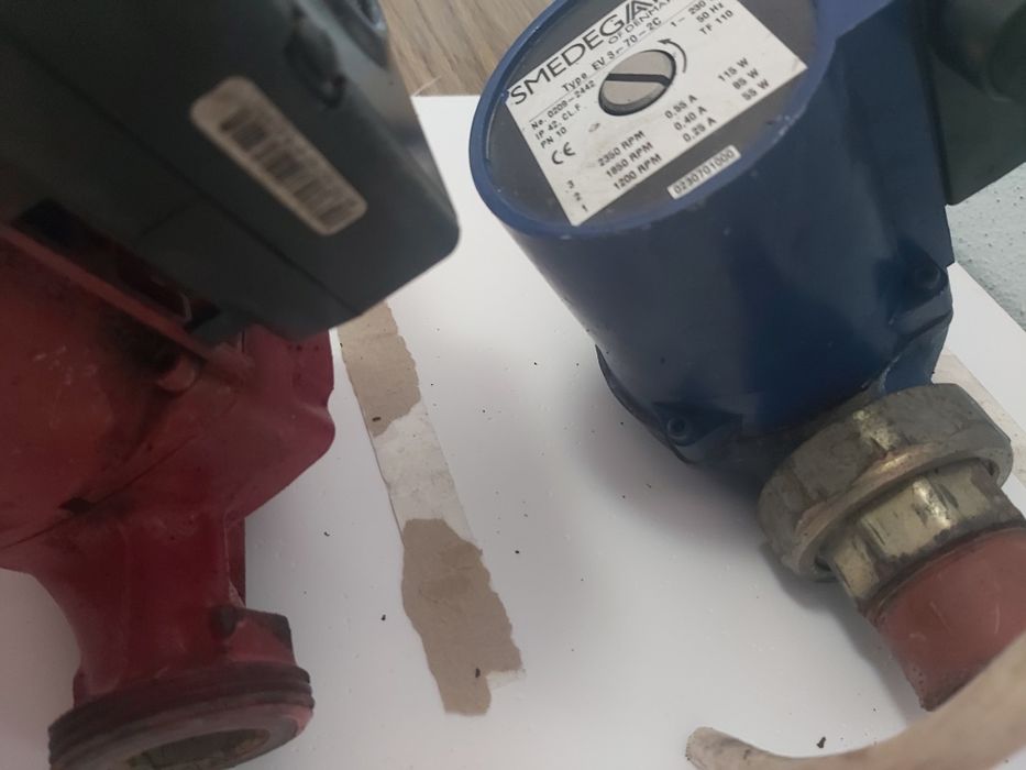 Bombas circuladoras usadas em bom estado