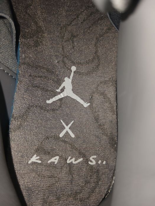 Air Jordan 4 Kaws