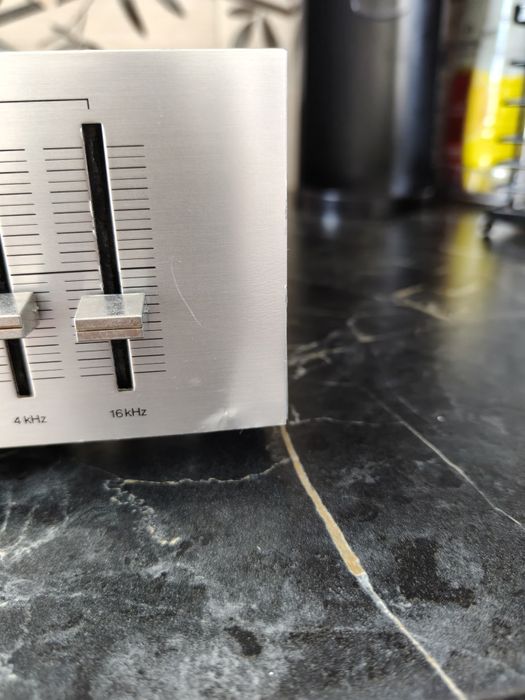 Equalizer Technics SH-815