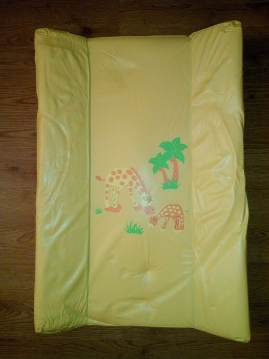 Пеленатор на детскую кроватку