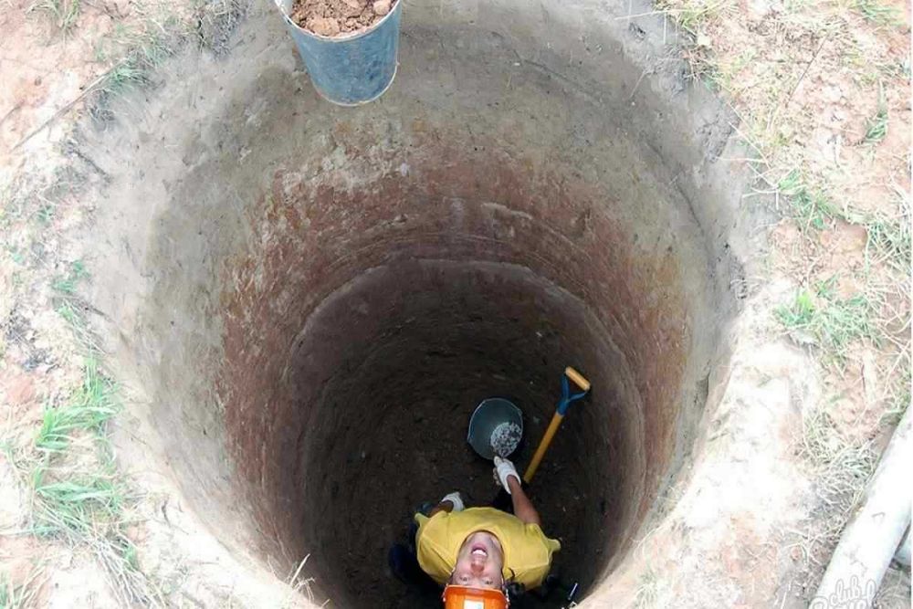 Чистка, копання, копка, поглиблення криниць, колодязів Сміла, Черкаси