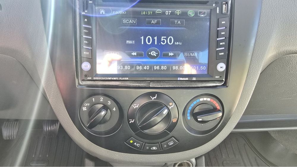 Машина Chevrolet Lacetti