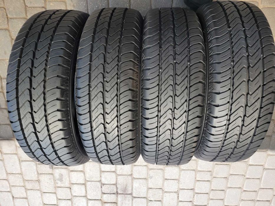 215 /60 R 17  C       Dunlop  Lato/Komplet