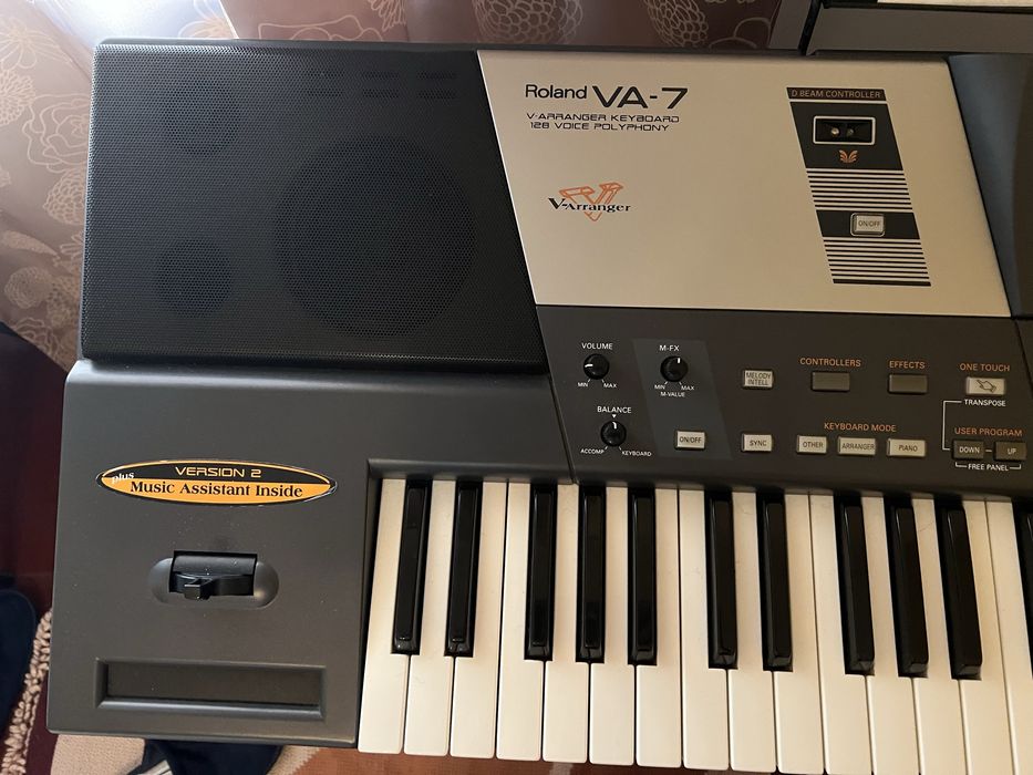 Teclado Roland VA7 versão 2