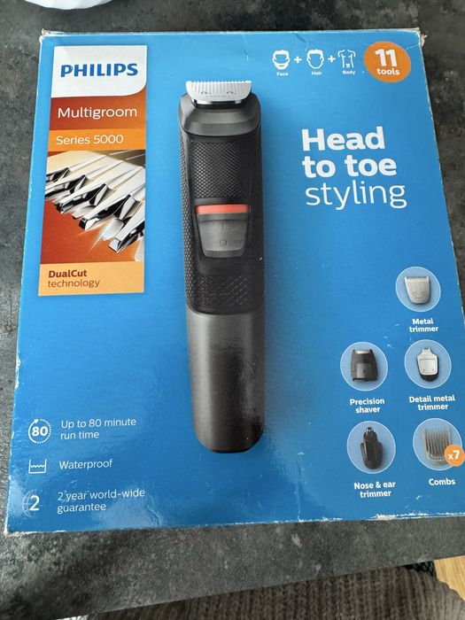 Philips Multigroom MG5720/15 - тример 11 в 1 з технологією DualCut