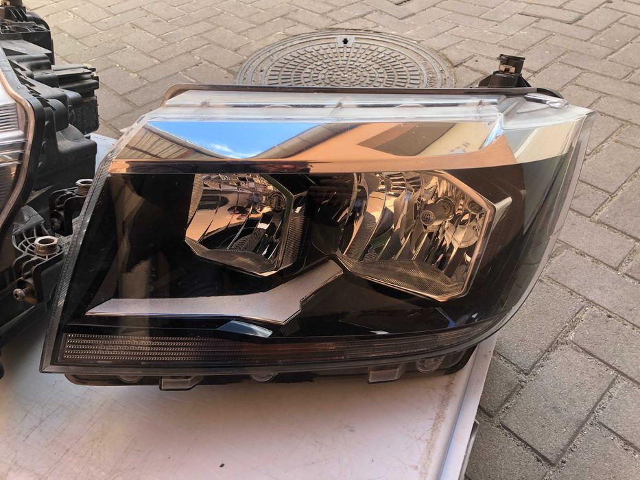 Reflektor Lampa przednia Vw 7C0 Crafter II, Man Tge od 2017