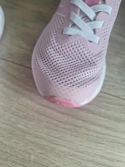 Buty New balance Arishi 28 rozmiar