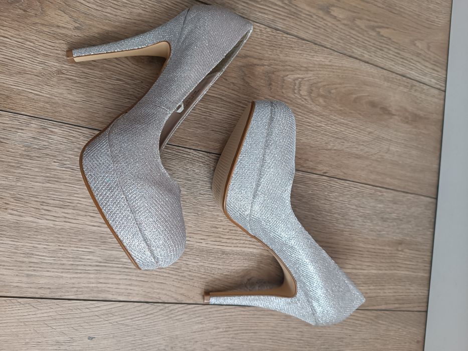 Srebrne czułenka next