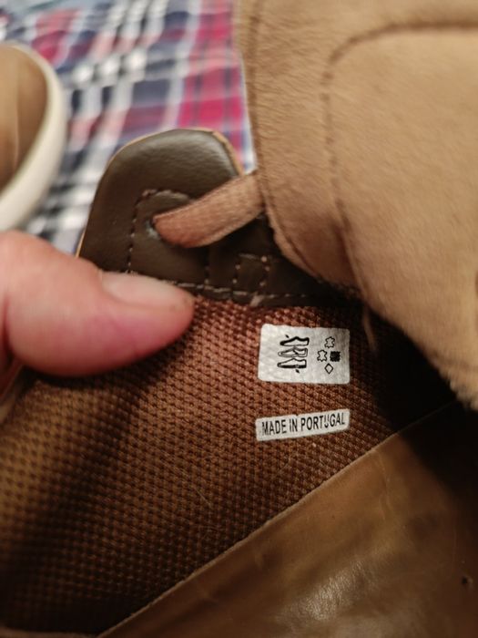 Продам жіночі кросівки Ecco