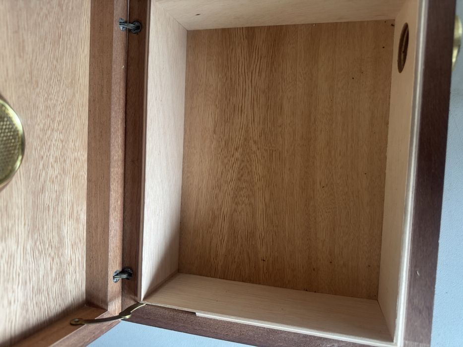 Caixa desumidificadora  de charutos