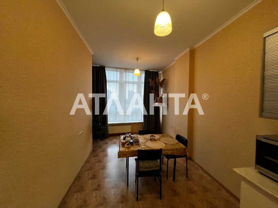 Стильна 2-кімнатна квартира біля моря, Французький бульвар