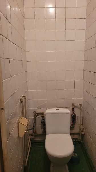 Продається 2-о кімнатна СТАЛІНКА  вул. НЕЗАЛЕЖНОЇ  УКРАЇНИ 3/5