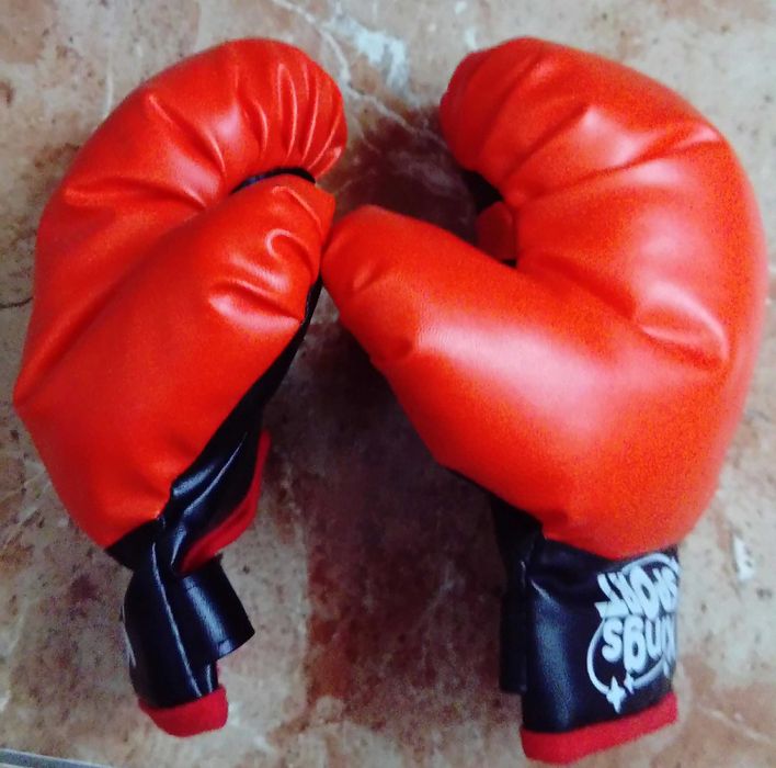 Vendo Kit Boxe Criança Novo
