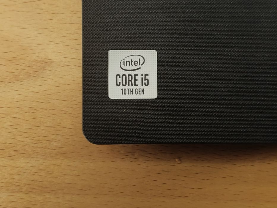 Vendo Lenovo V15-iil . I5 8gb 256 SSD 82c500