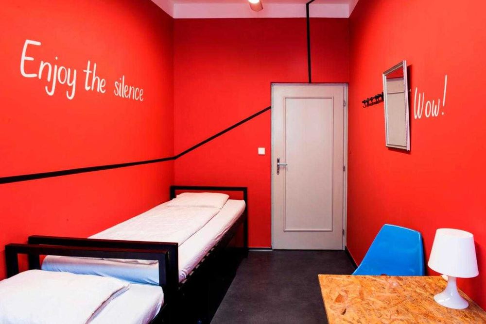 1500 грн. месяц Сдам подселение в комнату в Киеве Метро Золотые Ворота