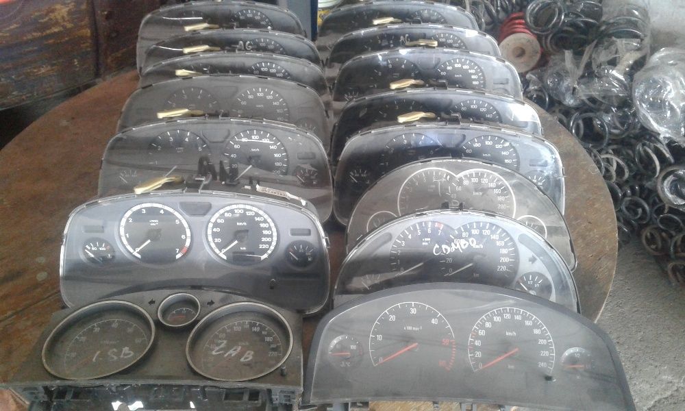 Панель приладів Opel Astra Vectra Omega Zafira Combo Insignia Signum