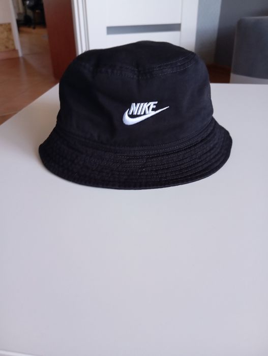 Kapelusz męski Nike . Nowy.