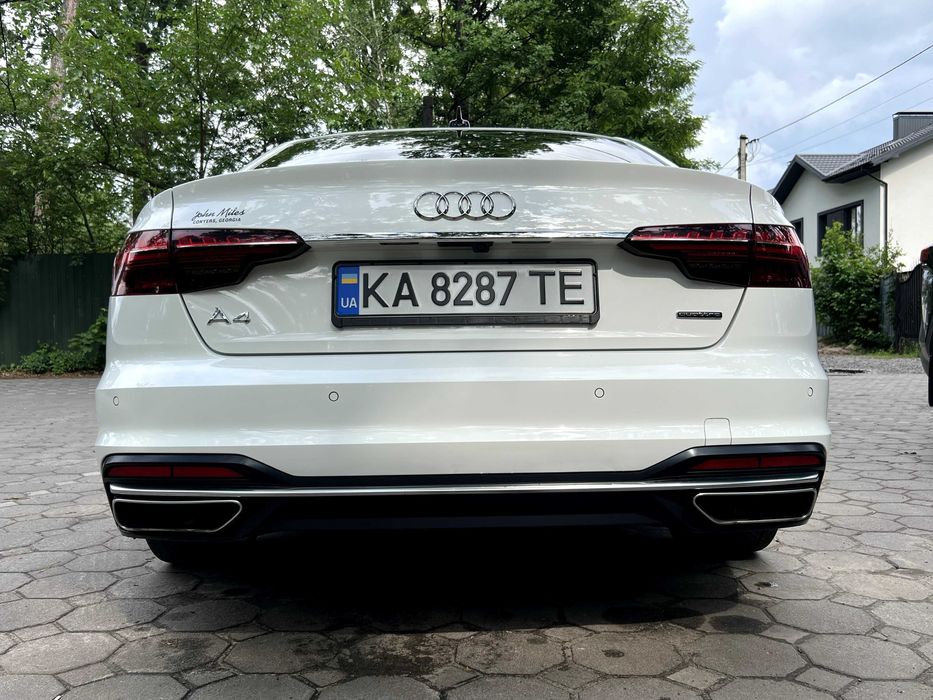 Audi A4 Quattro Premium Plus 2022 s-line