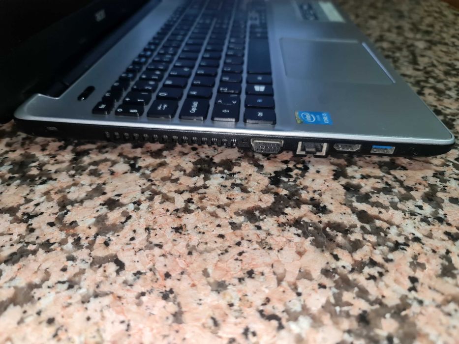 Portatil Acer cinzento