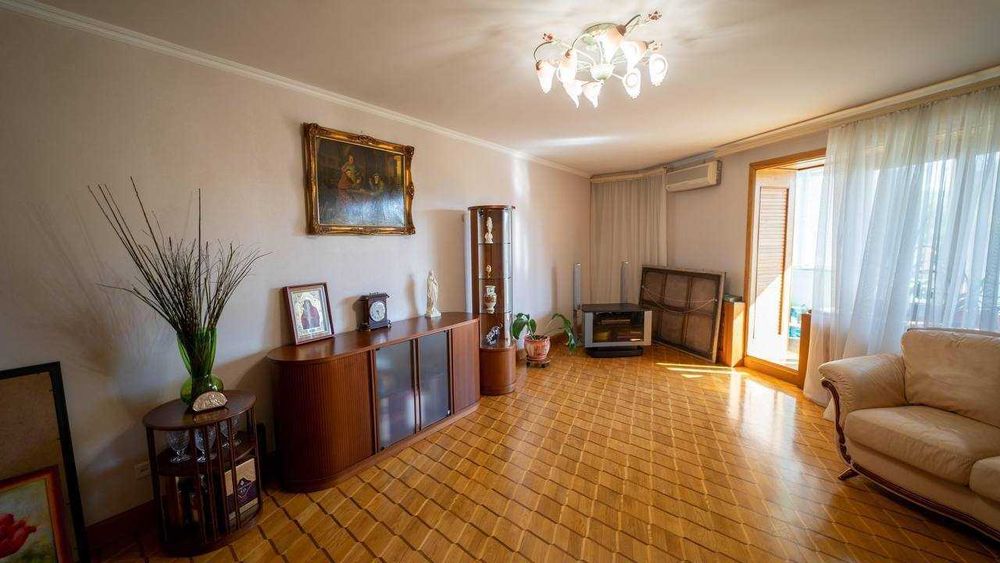 Продам 3-кв .Кирпичный, газовый  спецпроект, рядом с просп. Шевченко.