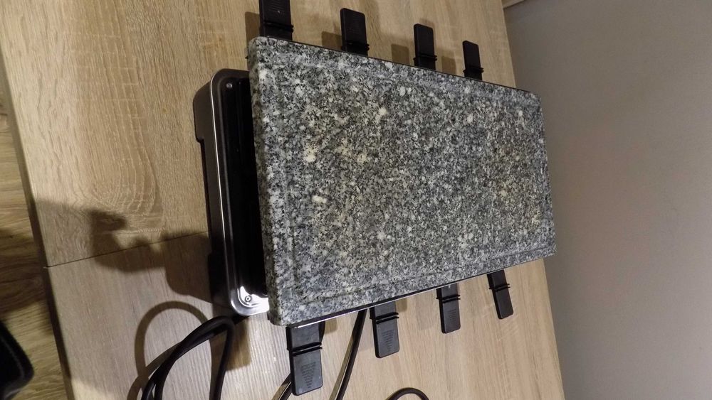 Grill Imprezowy z Naturalnym Kamieniem z Płytą Grillową,