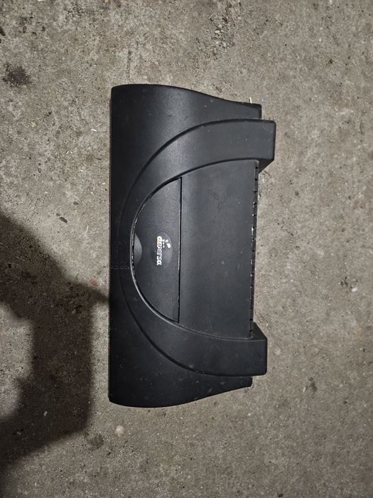 Pokrywa akwarium. Cala. Z lampka