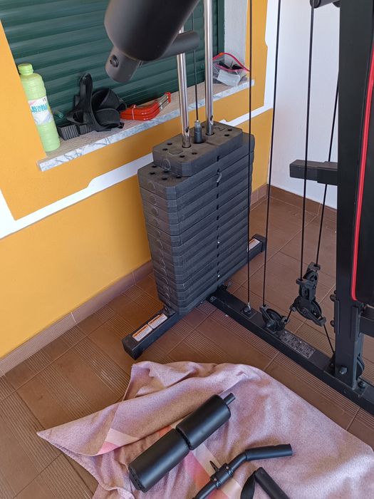 Máquina de Musculação Completa Adidas – Excelente Estado + acessórios