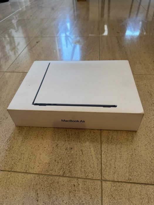 MACBOOK Air 13 M4, 16GRAM, 516GB Armazenamento 2025
