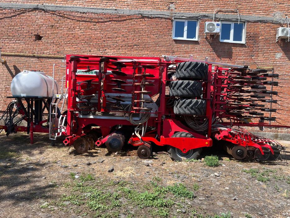 Посівний комплекс Pöttinger Terrasem C6 Fertilizer, вживаний