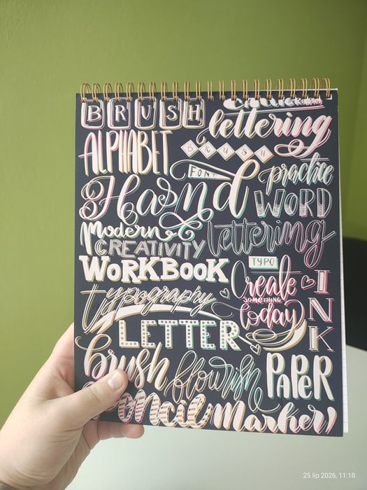 2 zeszyty ćwiczeń do brush letteringu kaligrafii Devangari