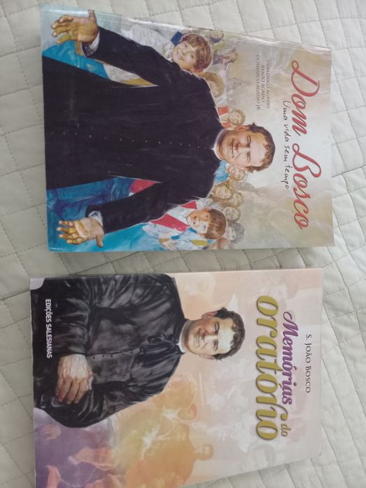 Livros de religião sobre  Dom Bosco.