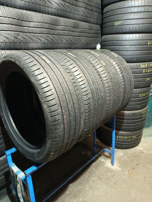 255/45R19 Pirelli Scorpion