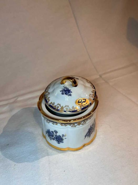 Pote decorativo em porcelana portuguesa DecoPorce com tampa
