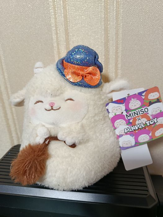 Продам нову  дорогу колекційну овечку