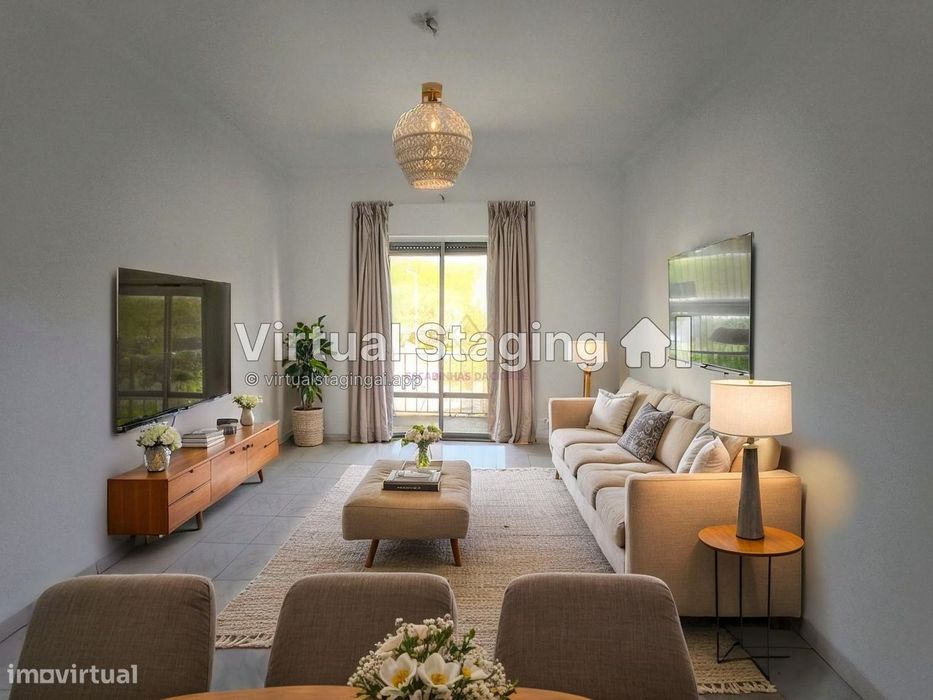 T3 Luminoso com Varandas e Arrecadação no Coração de Carnaxide