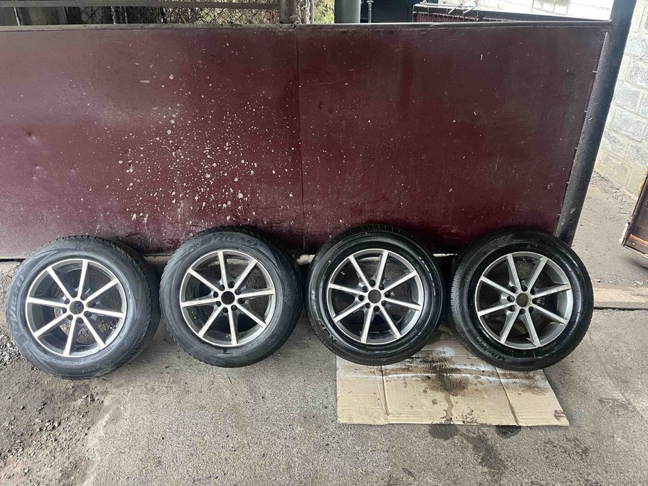 Продам диски  R15 универсальные