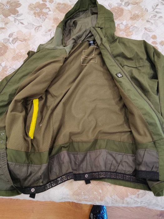 Casaco DC Shoes tam. XL em excelente estado