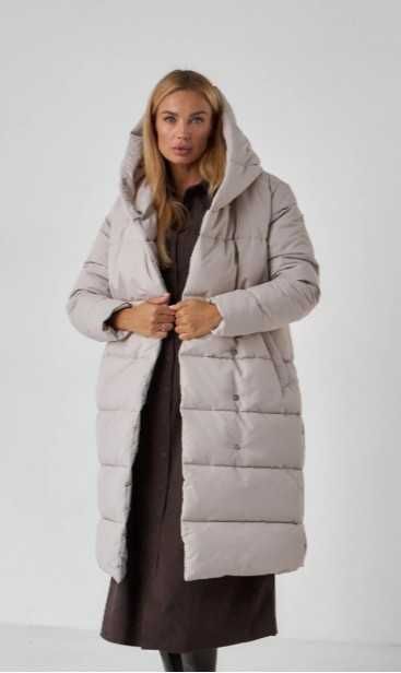 Продаю сірий класичний пуховик розмір S  від бренду Wear Me