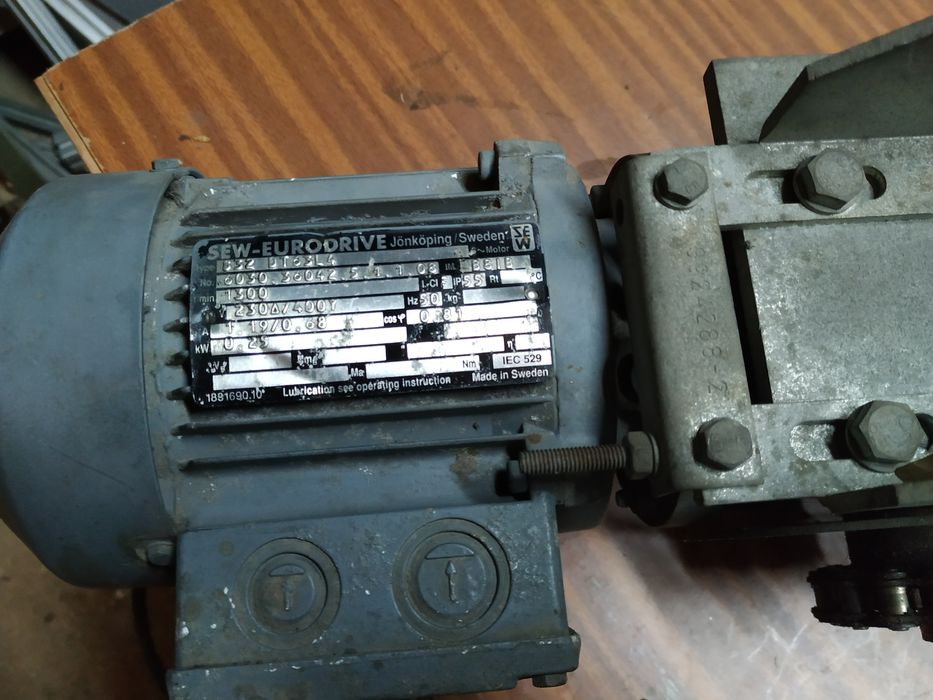 Motoredutor trifasico