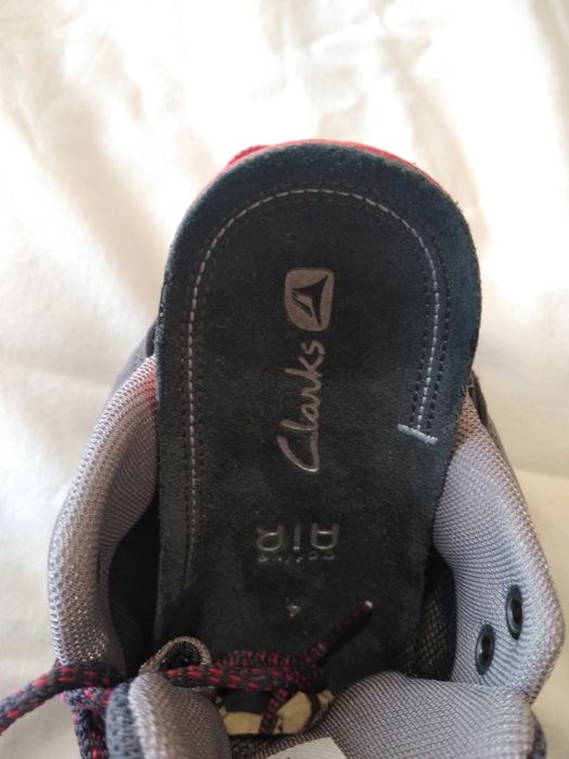 Кросівки Clarks "gore-tex" р. 35,5 - 36. (в гарному стані)  600грн