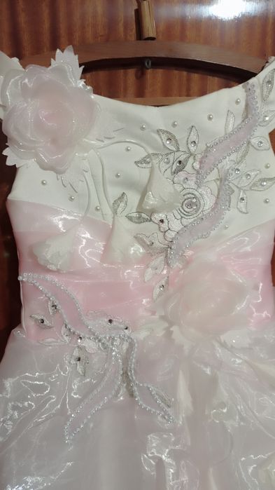 Детское красивое ,нежное платье