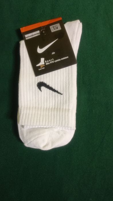 Skarpetki nowe Nike białe i czarne