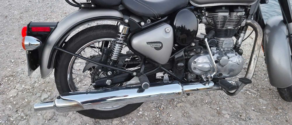Royal Enfield Classic 500 Gunmetal Grey (2018) – 18.172km / Full LED / Motor 500cc + Lote Completo de Peças/Extras